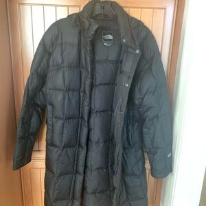 The North Face Women’s Puffer Jacket, 600
